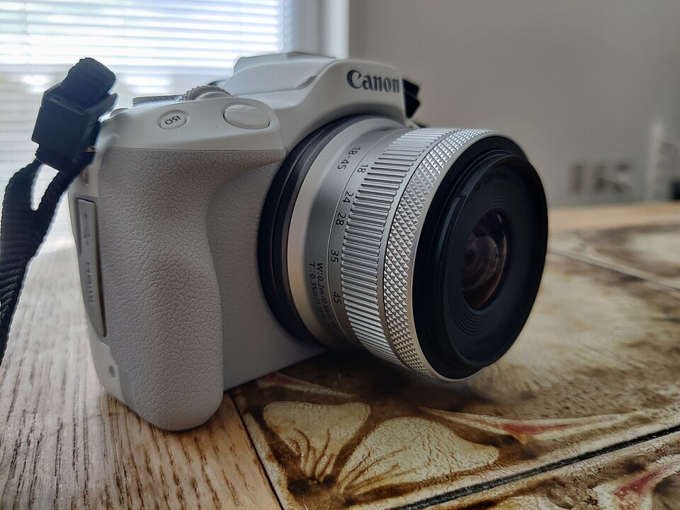 Canon EOS R50 ikinci el — fiyat, kondisyon ve stok bilgisi